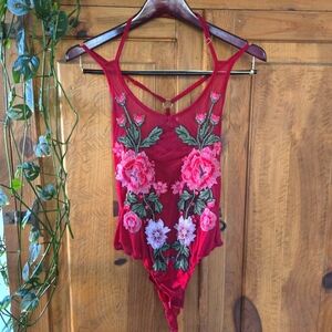 Top Chic Embroidered Body Suit - Size M